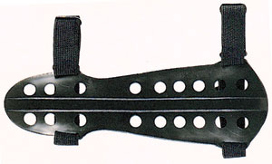 Cartel CR 6 Armguard Black image